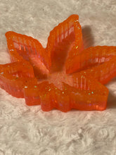 Load image into Gallery viewer, Leaf Tray
